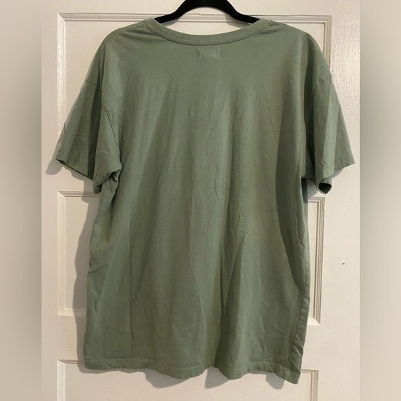 Full Circle Trends Sunflower Graphic V Neck Tee - Picture 2 of 12